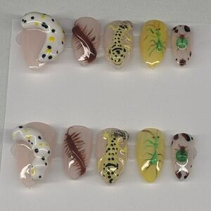 Animal Print and Leaf Design Press-On Nails (3d)